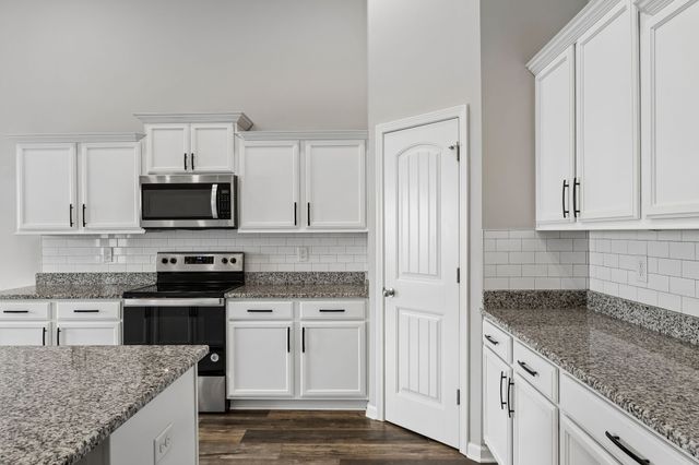 436 Zeffer Ct, Spring Hill, TN 37174
