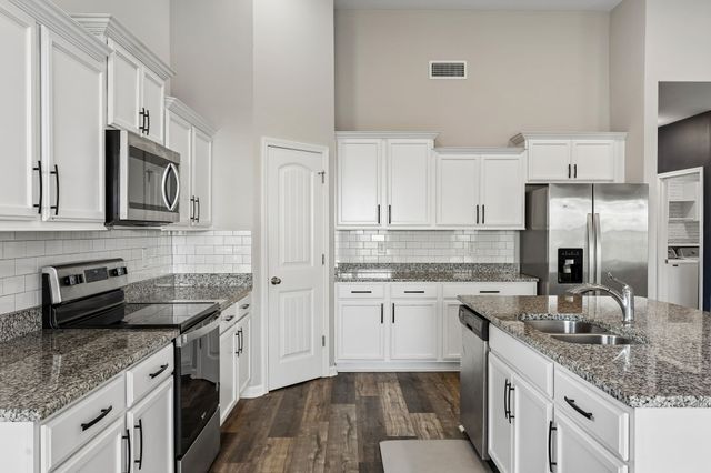 436 Zeffer Ct, Spring Hill, TN 37174