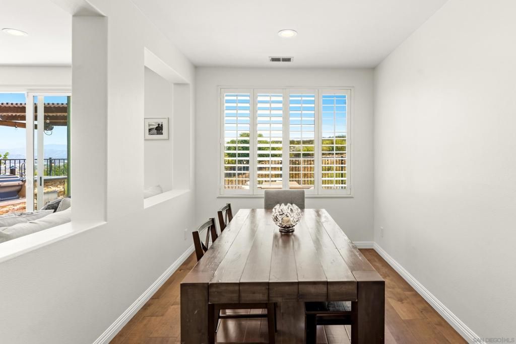 Image 13 of property listing at 953 Stoneridge Way, San Marcos, CA 92078