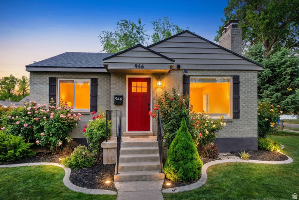 946 W SIGNORA DR, Salt Lake City, UT 84116