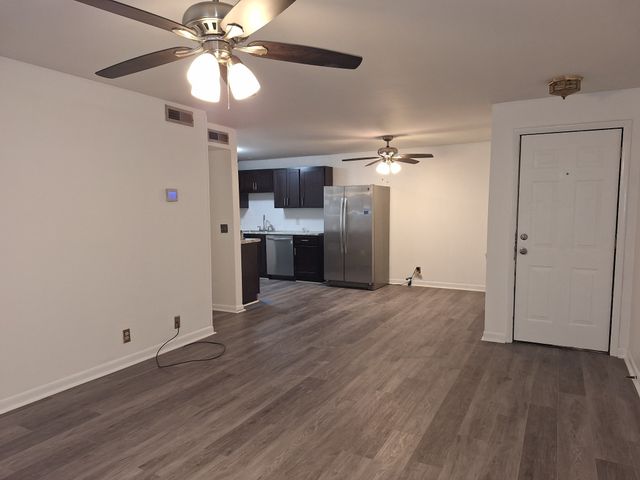 555 N DuPont Ave Apt C51, Madison, TN 37115