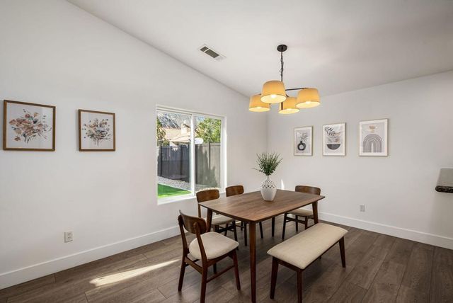 54105 Avenida Obregon, La Quinta, CA 92253