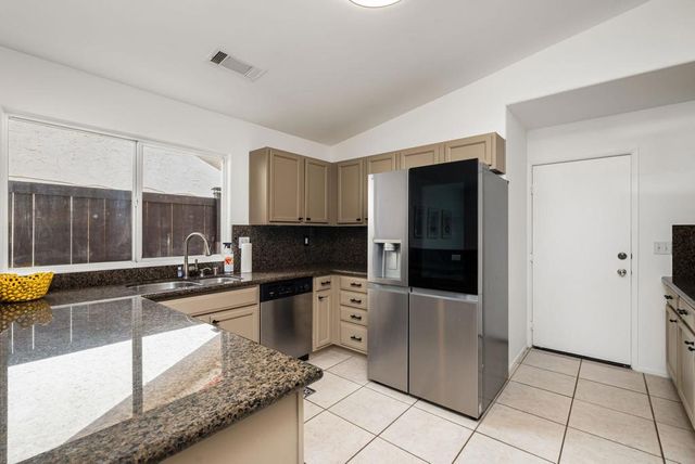 54105 Avenida Obregon, La Quinta, CA 92253