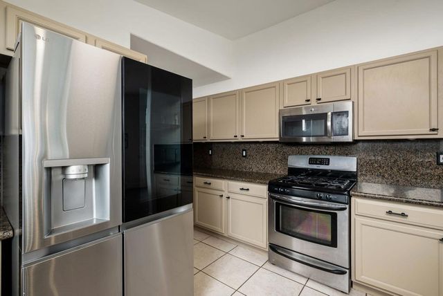 54105 Avenida Obregon, La Quinta, CA 92253