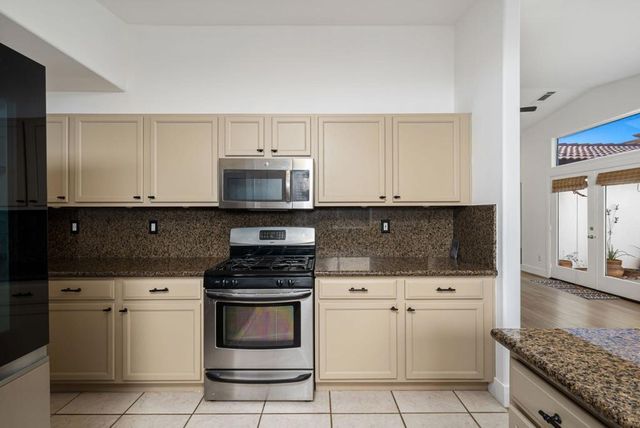 54105 Avenida Obregon, La Quinta, CA 92253