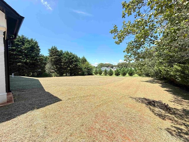 1044 W 11 Highway, Chesnee, SC 29323
