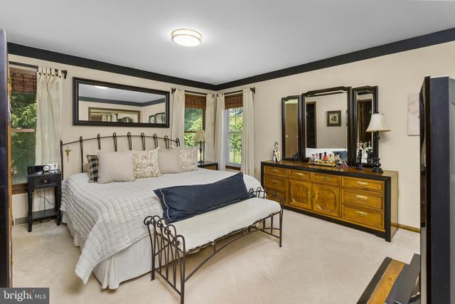 233 GRAYSON AVE, Hamilton, NJ 08619