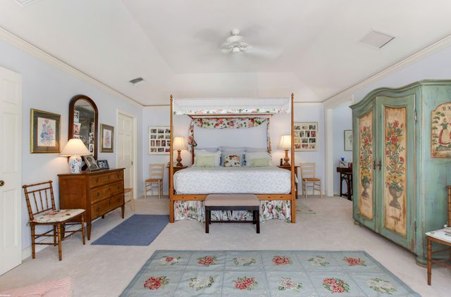 123 Gomez Road, Jupiter Island, FL 33455