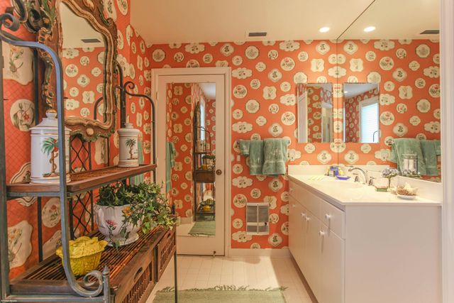 123 Gomez Road, Jupiter Island, FL 33455