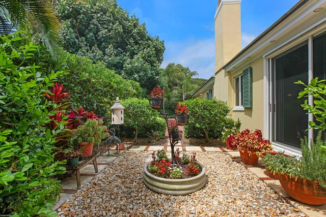 123 Gomez Road, Jupiter Island, FL 33455