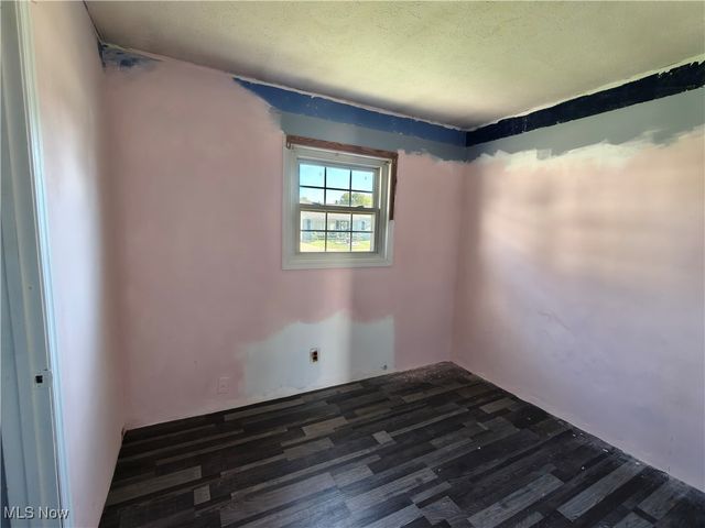 2215 Willowrow Avenue NE, Canton, OH 44705