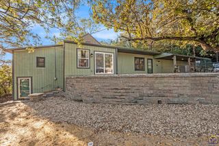 824 NE Collier RD, Topeka, KS 66617