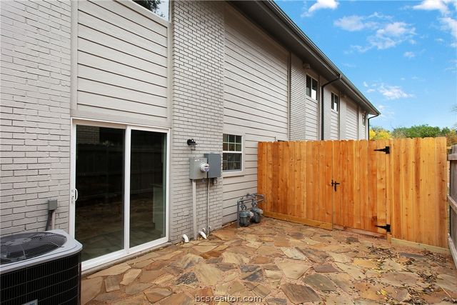 513 Boyett Street 1, College Station, TX 77840
