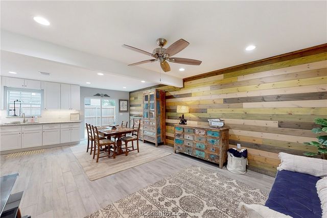 513 Boyett Street 1, College Station, TX 77840