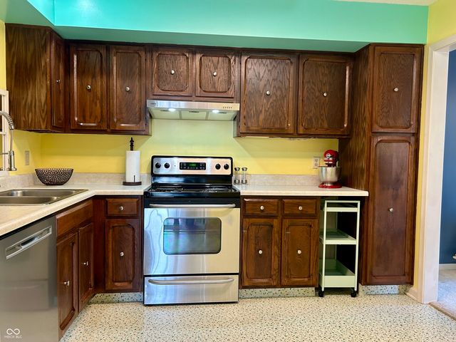 5491 Vin Rose Lane, Lawrence, IN 46226