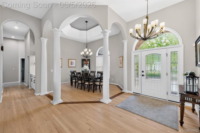 18124 Meridian Road, Grosse Ile Township, MI 48138