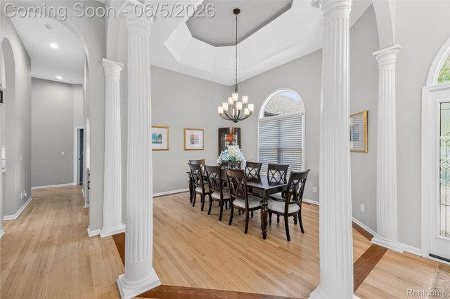 18124 Meridian Road, Grosse Ile Township, MI 48138