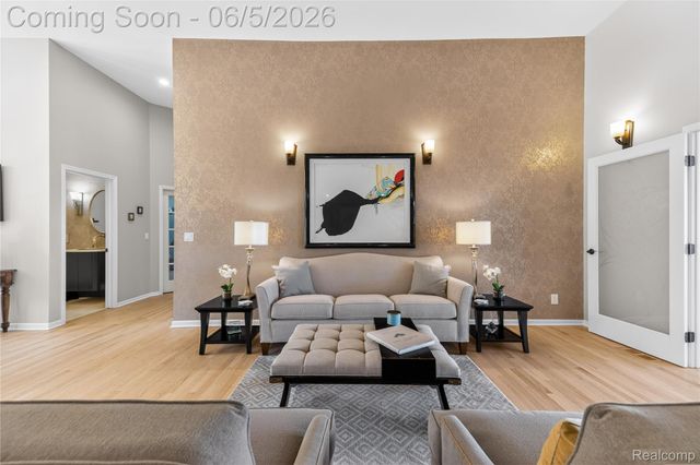 18124 Meridian Road, Grosse Ile Township, MI 48138