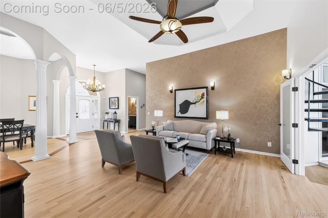 18124 Meridian Road, Grosse Ile Township, MI 48138