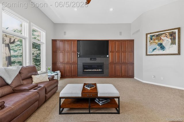 18124 Meridian Road, Grosse Ile Township, MI 48138