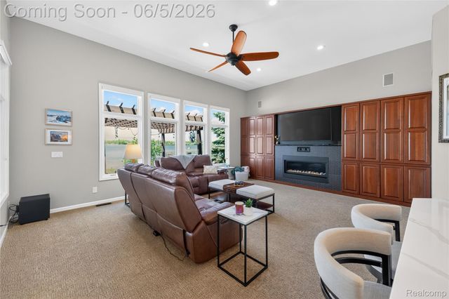 18124 Meridian Road, Grosse Ile Township, MI 48138
