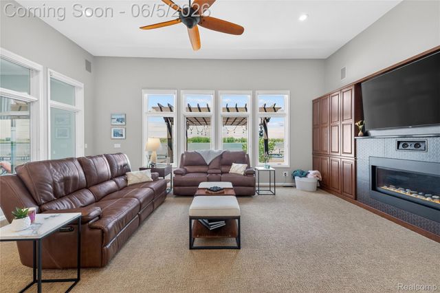 18124 Meridian Road, Grosse Ile Township, MI 48138