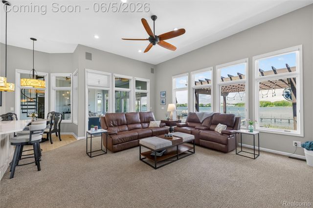 18124 Meridian Road, Grosse Ile Township, MI 48138