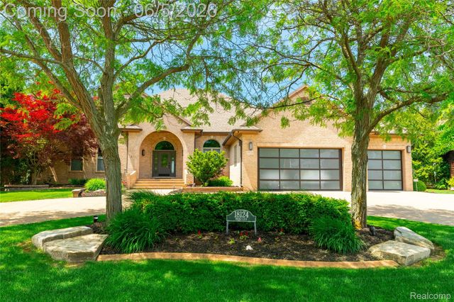 18124 Meridian Road, Grosse Ile Township, MI 48138