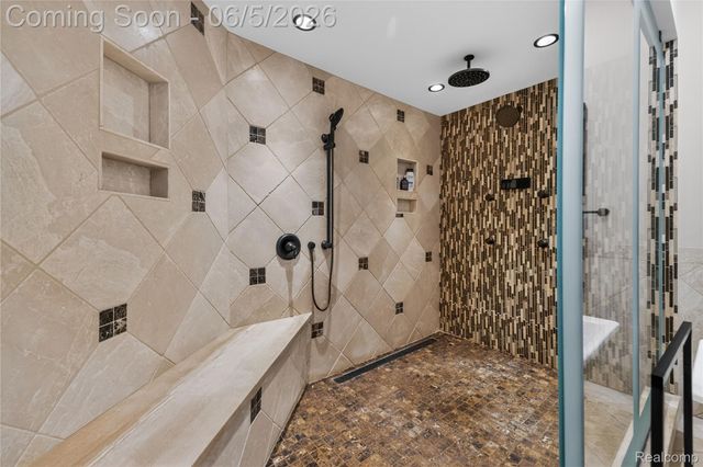 18124 Meridian Road, Grosse Ile Township, MI 48138