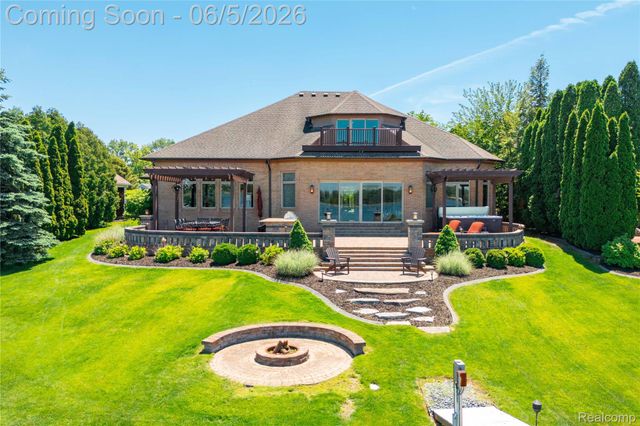 18124 Meridian Road, Grosse Ile Township, MI 48138