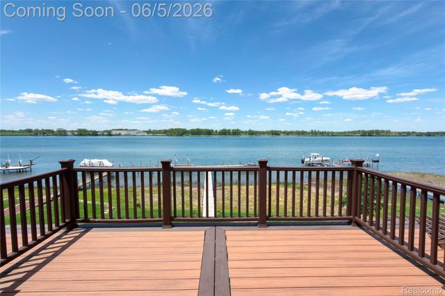 18124 Meridian Road, Grosse Ile Township, MI 48138