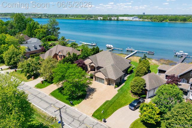 18124 Meridian Road, Grosse Ile Township, MI 48138