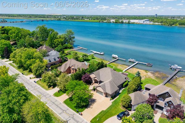 18124 Meridian Road, Grosse Ile Township, MI 48138