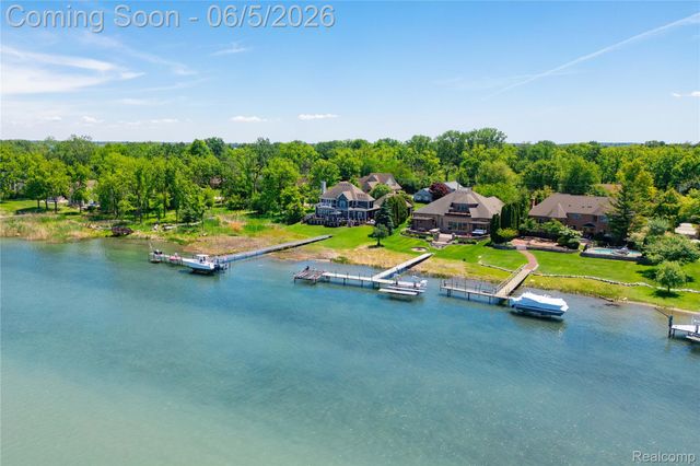 18124 Meridian Road, Grosse Ile Township, MI 48138