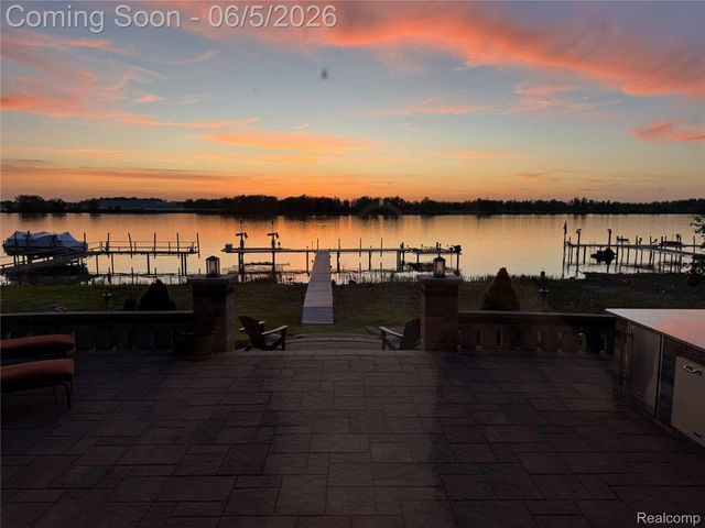 18124 Meridian Road, Grosse Ile Township, MI 48138