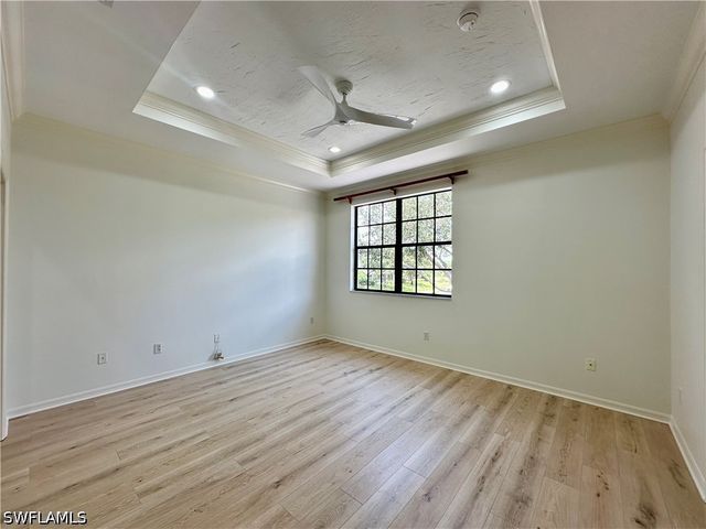 15031 Summit Place CIR 42, Naples, FL 34119