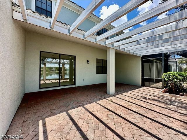 15031 Summit Place CIR 42, Naples, FL 34119