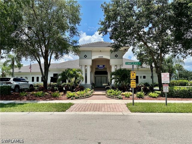 15031 Summit Place CIR 42, Naples, FL 34119