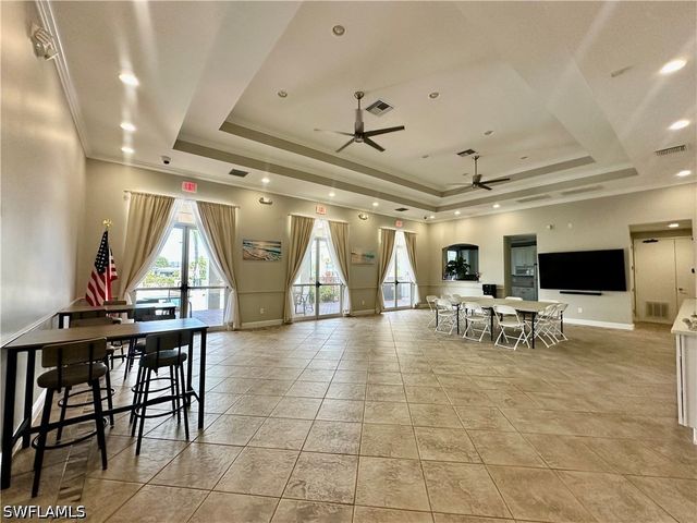 15031 Summit Place CIR 42, Naples, FL 34119