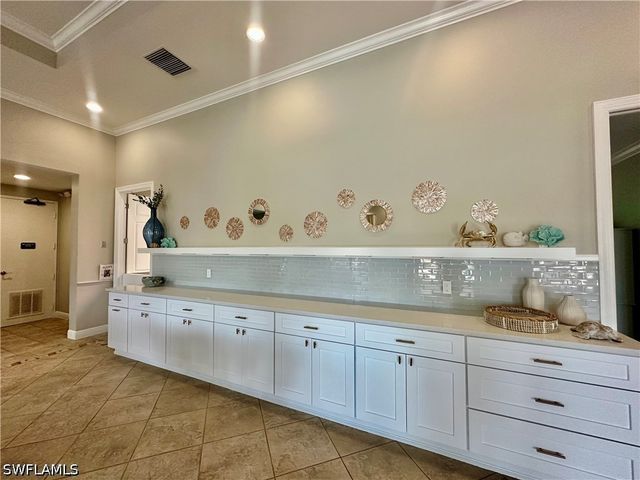 15031 Summit Place CIR 42, Naples, FL 34119