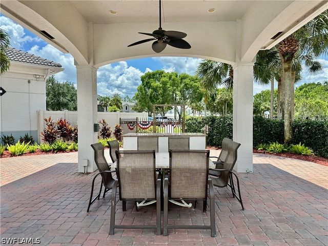 15031 Summit Place CIR 42, Naples, FL 34119