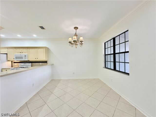 15031 Summit Place CIR 42, Naples, FL 34119