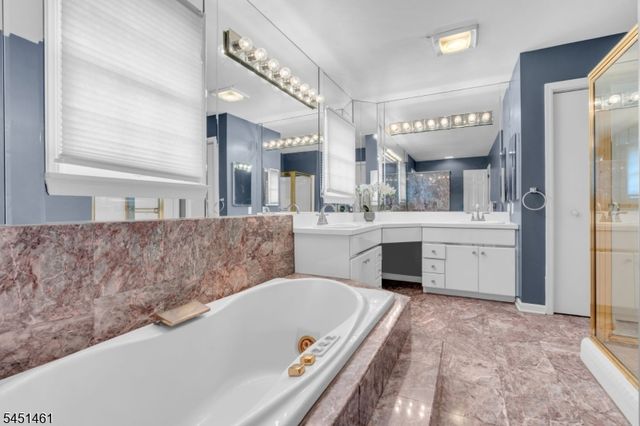 452 Lenape Trl, Bridgewater Twp., NJ 08807