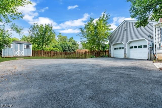 452 Lenape Trl, Bridgewater Twp., NJ 08807