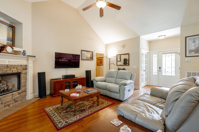 10807 Thatcher Crest Drive, Soddy Daisy, TN 37379