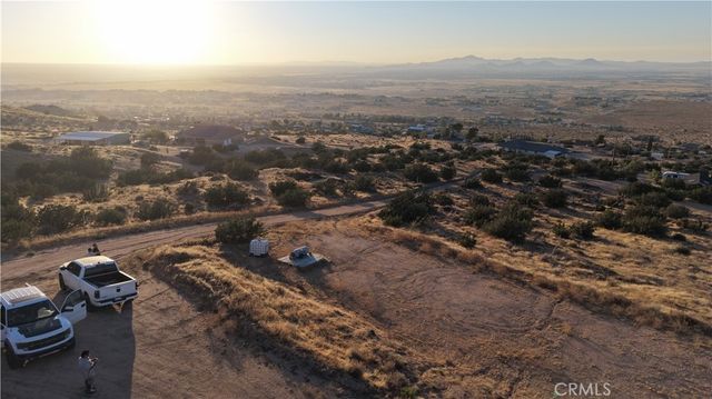23528 Mountain View, Apple Valley, CA 92308