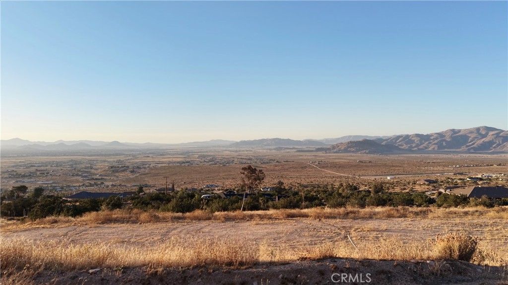 23528 Mountain View, Apple Valley, CA 92308