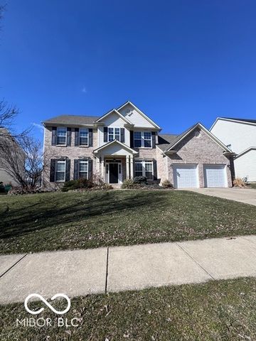 2900 Braeburn, Columbus, IN 47201