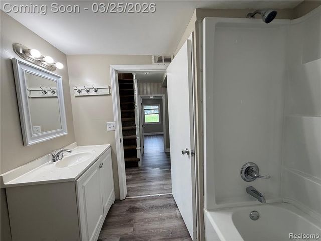 19071 Toepfer Drive, Eastpointe, MI 48021