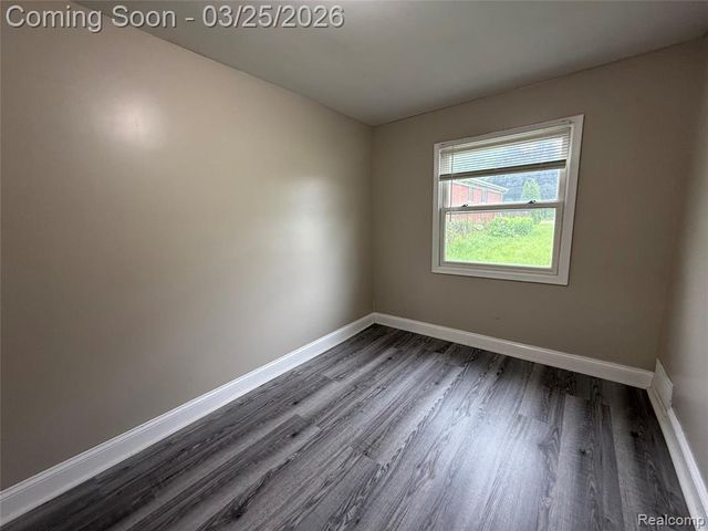 19071 Toepfer Drive, Eastpointe, MI 48021